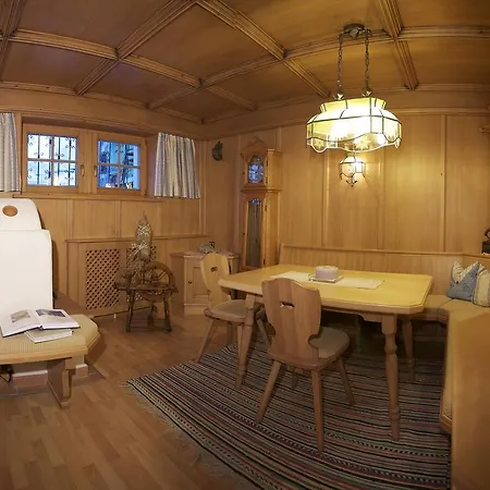 Haus Oberacher * Serfaus